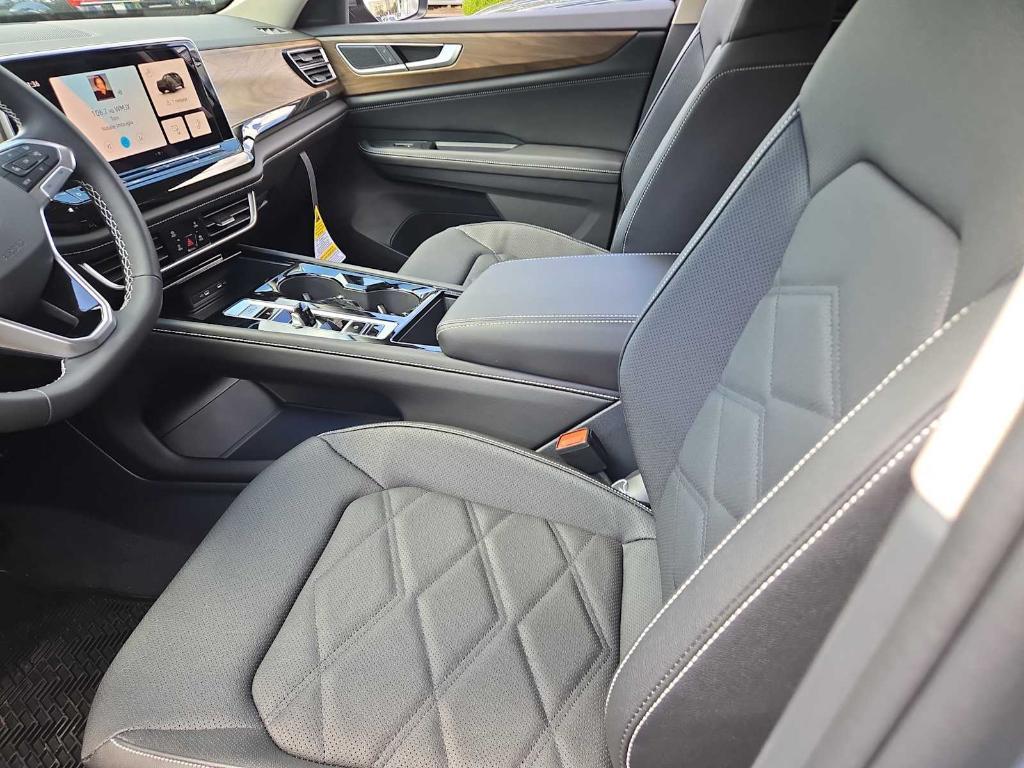 new 2026 Volkswagen Atlas car, priced at $46,322