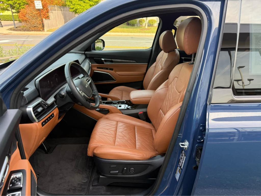 used 2024 Kia Telluride car, priced at $44,495
