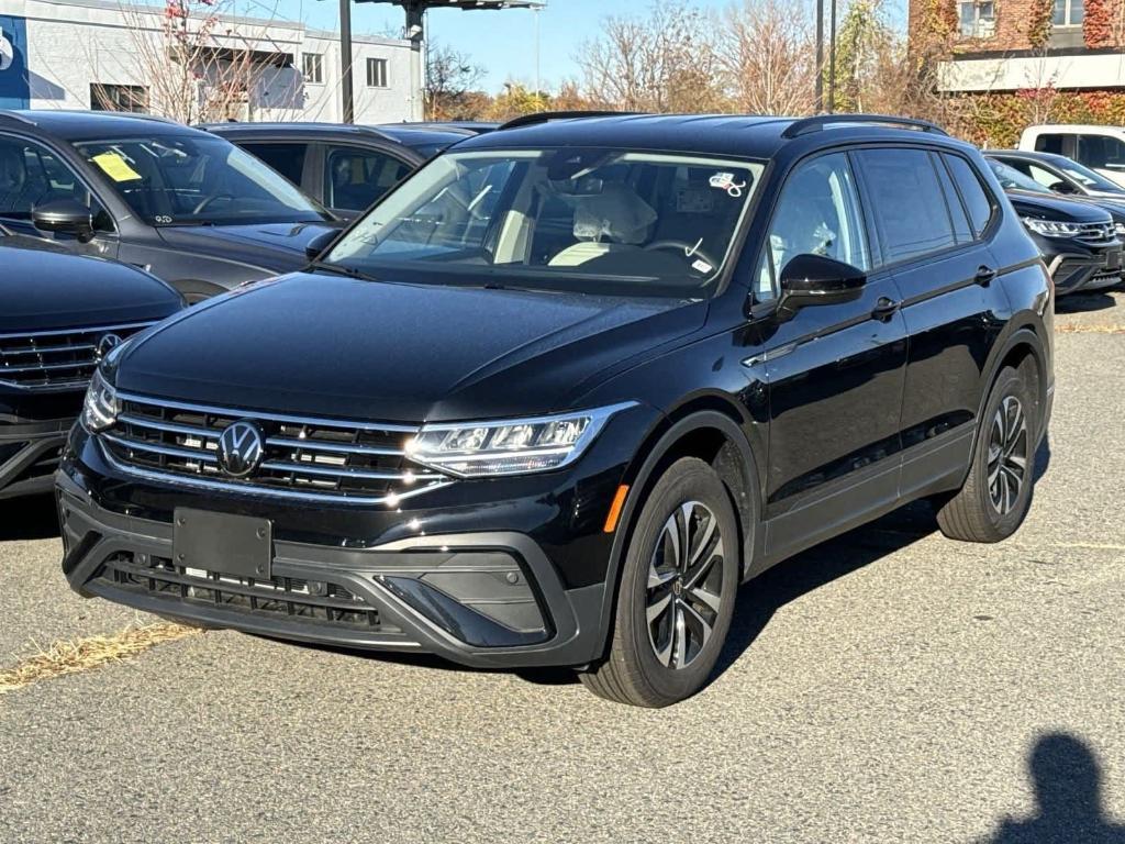 new 2024 Volkswagen Tiguan car, priced at $29,081