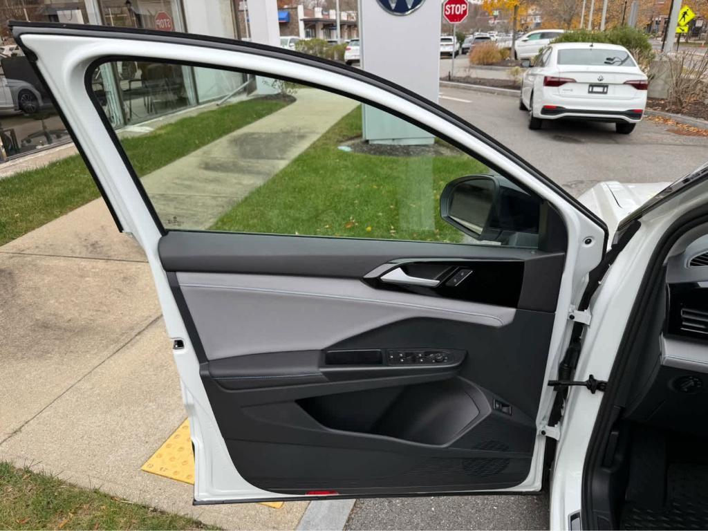 used 2024 Volkswagen Taos car, priced at $25,995