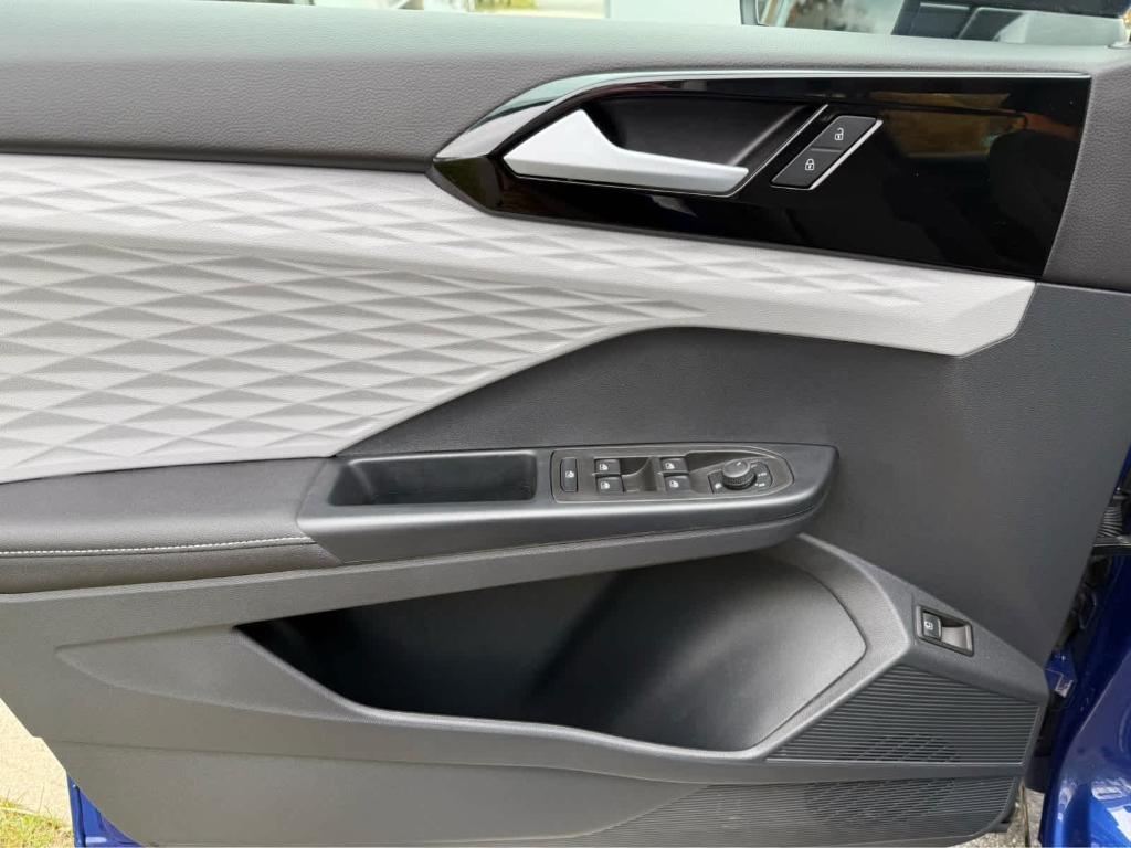 used 2024 Volkswagen Taos car, priced at $22,995