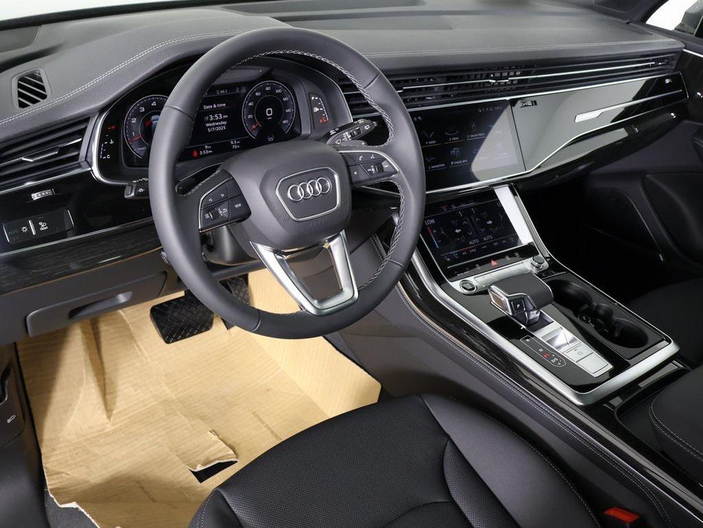 new 2025 Audi Q7 car, priced at $77,805