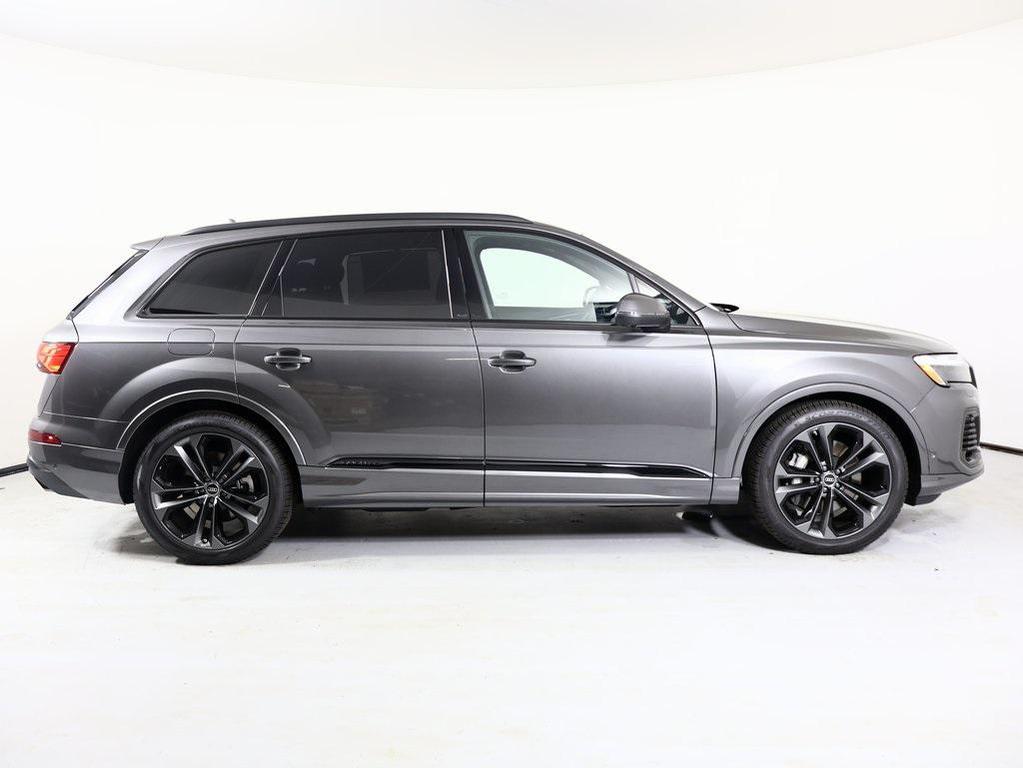 new 2025 Audi Q7 car, priced at $77,805