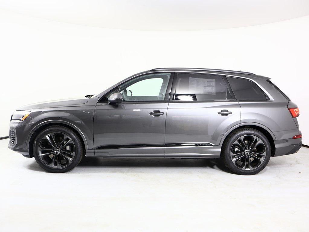 new 2025 Audi Q7 car, priced at $77,805