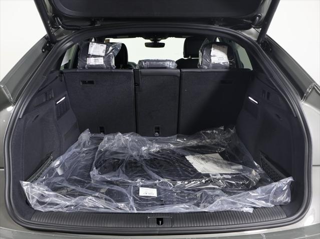 new 2025 Audi Q5 car, priced at $59,625