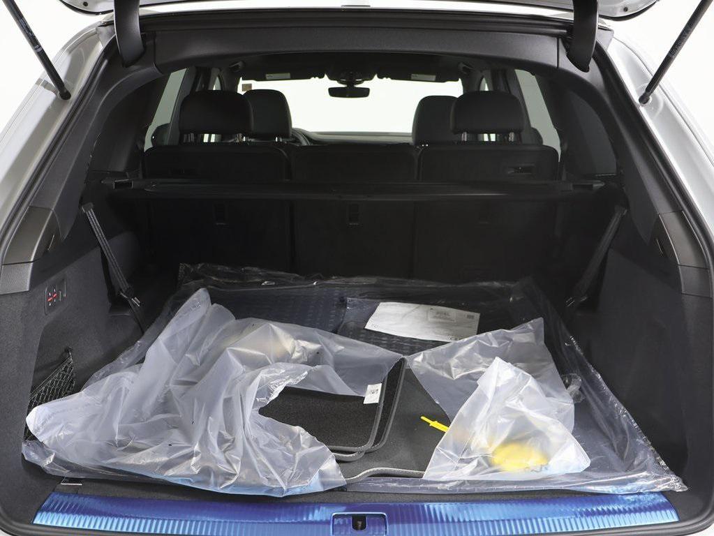 new 2026 Audi Q7 car, priced at $68,445