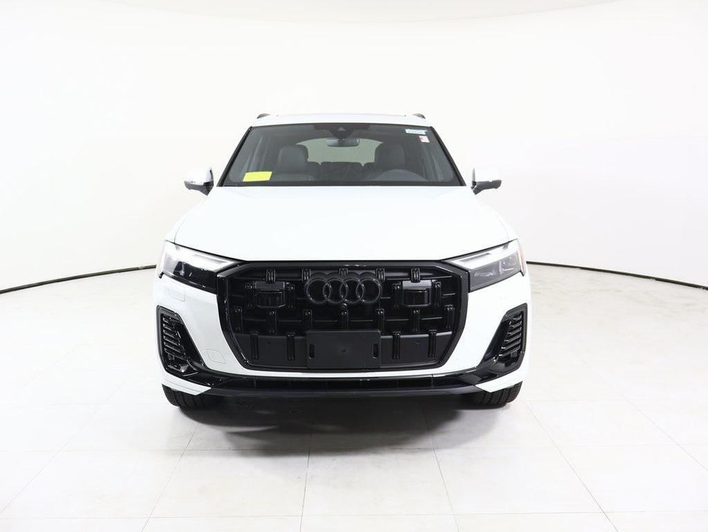 new 2026 Audi Q7 car, priced at $68,445