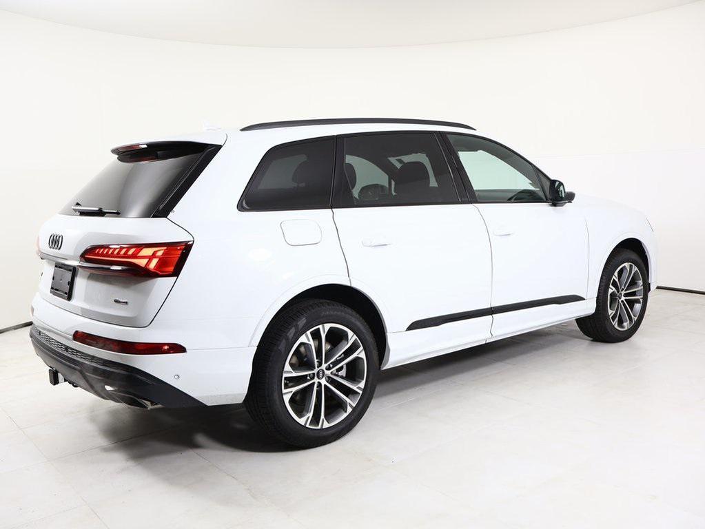 new 2026 Audi Q7 car, priced at $68,445