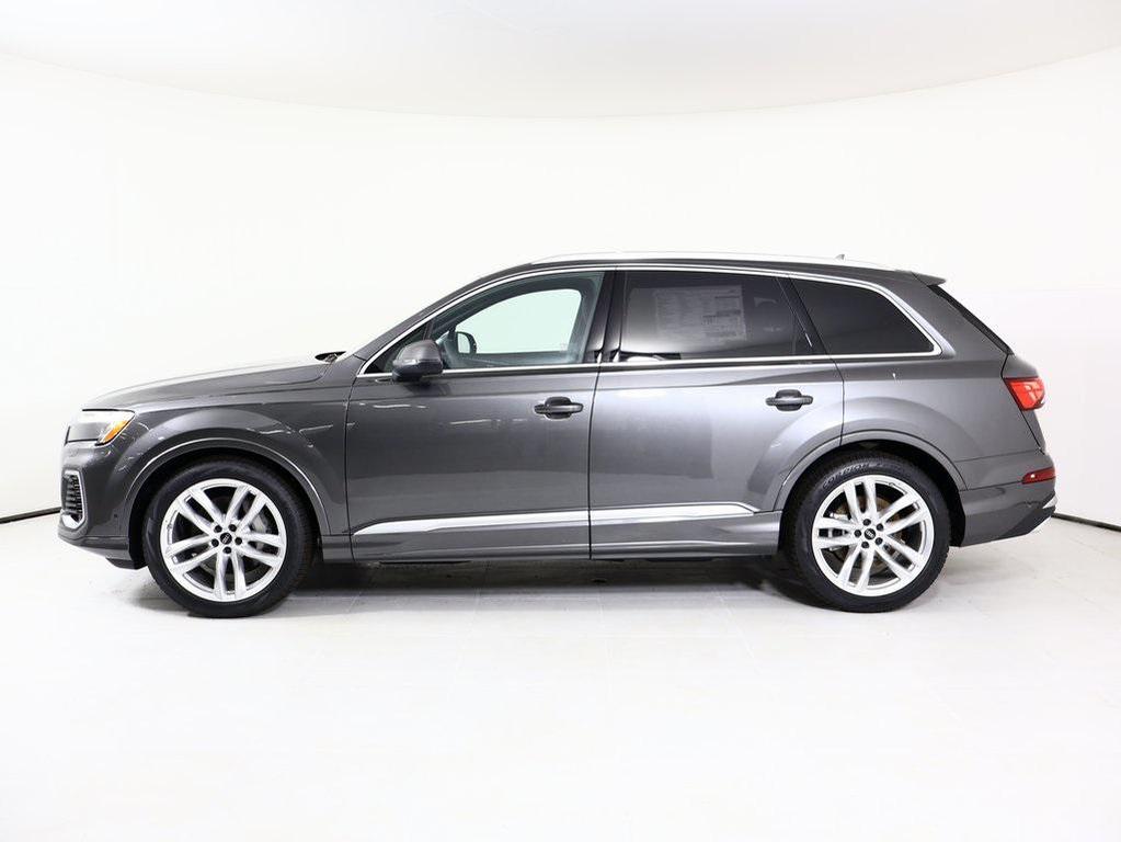 new 2025 Audi Q7 car, priced at $76,480