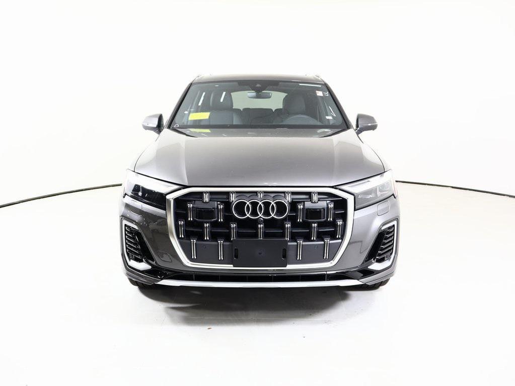 new 2025 Audi Q7 car, priced at $76,480