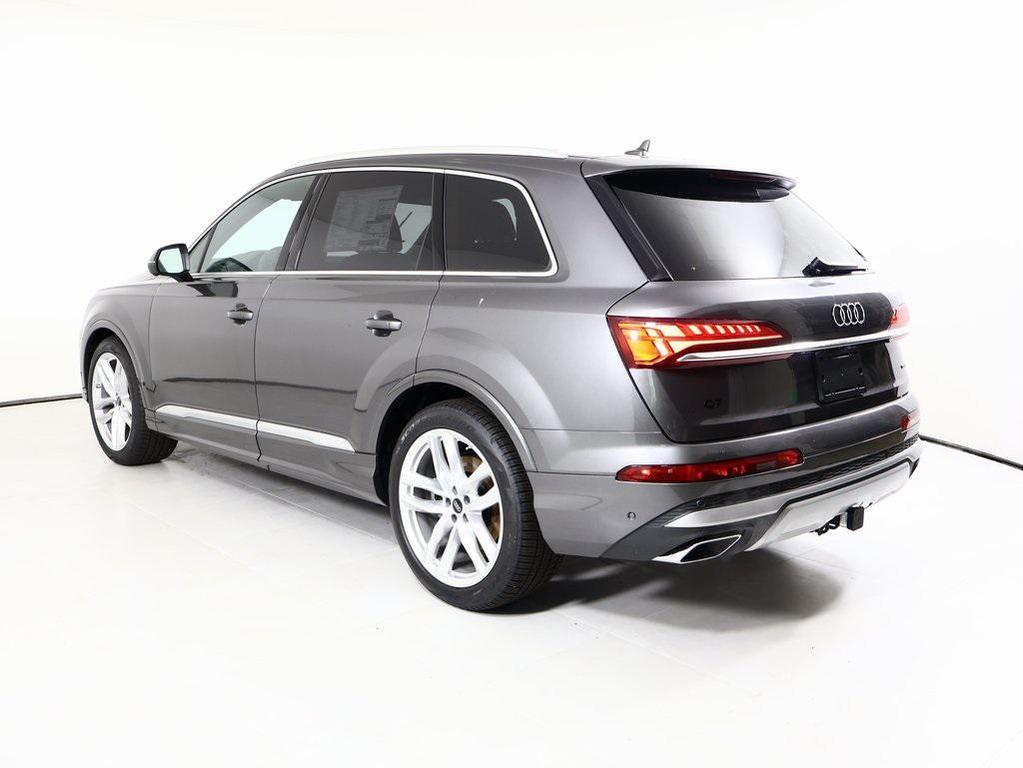 new 2025 Audi Q7 car, priced at $76,480
