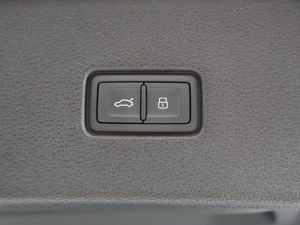 new 2026 Audi Q8 car, priced at $92,200