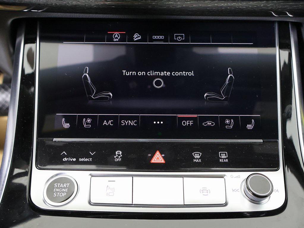 new 2025 Audi Q7 car, priced at $76,480