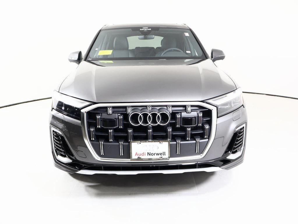 new 2025 Audi Q7 car, priced at $76,480