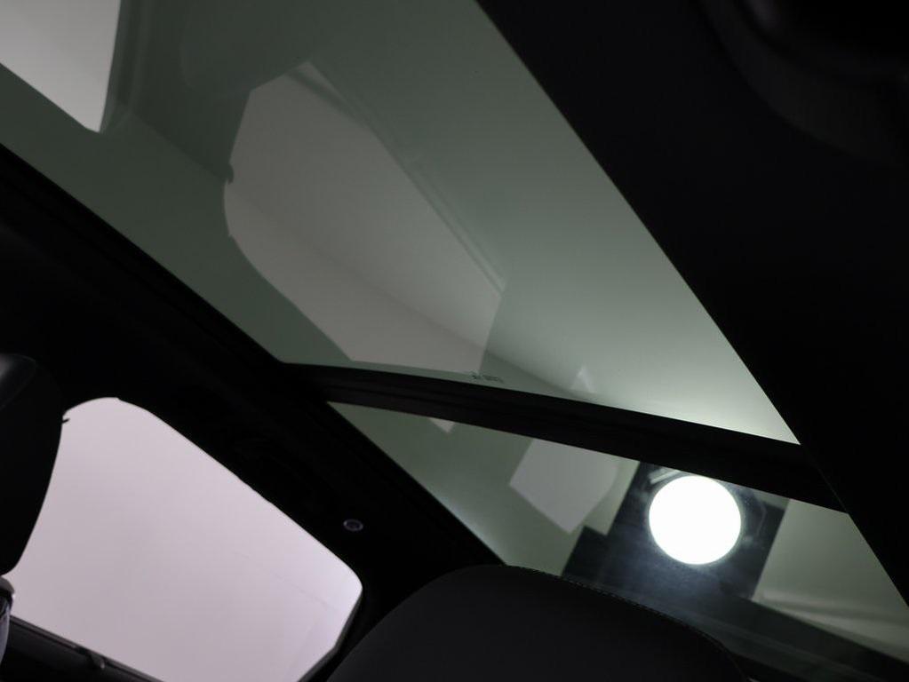 new 2025 Audi Q7 car, priced at $76,480