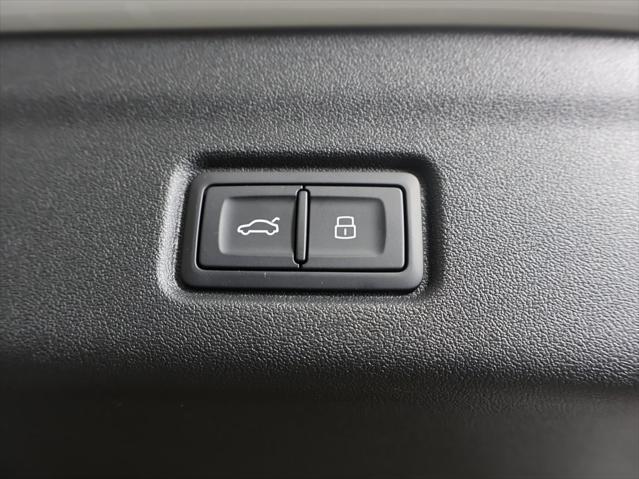 new 2025 Audi Q6 e-tron car, priced at $73,580