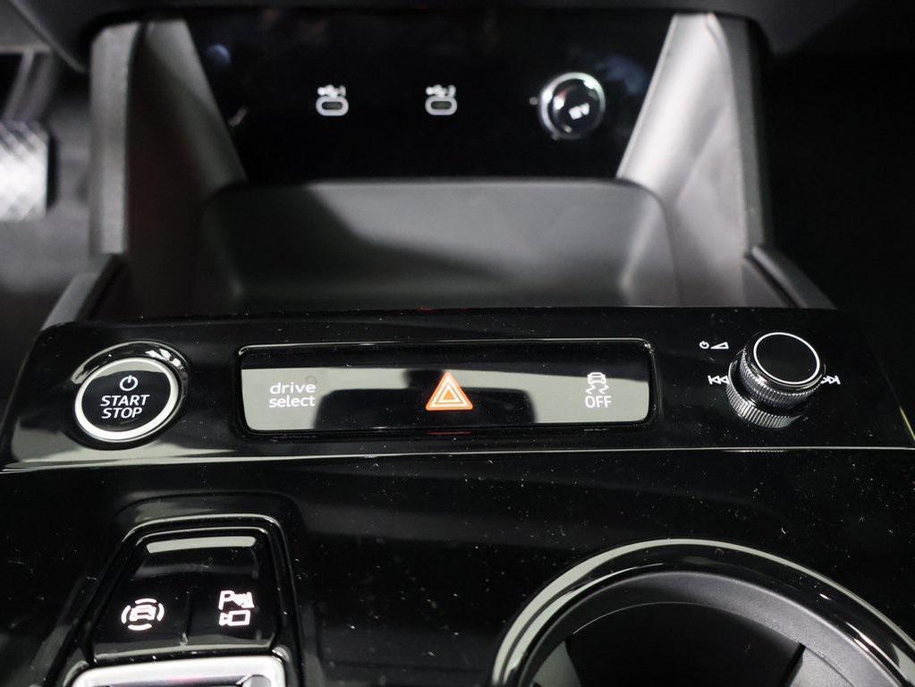 new 2025 Audi Q6 e-tron car, priced at $75,880