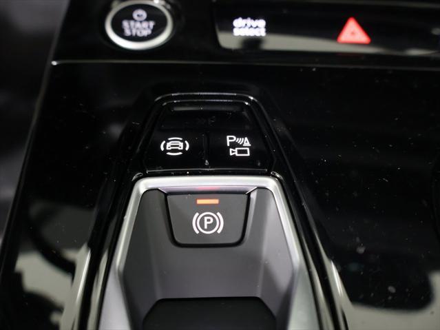 new 2025 Audi Q6 e-tron car, priced at $75,880