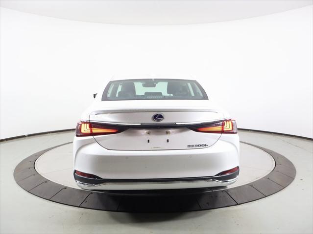 used 2021 Lexus ES 300h car, priced at $31,990