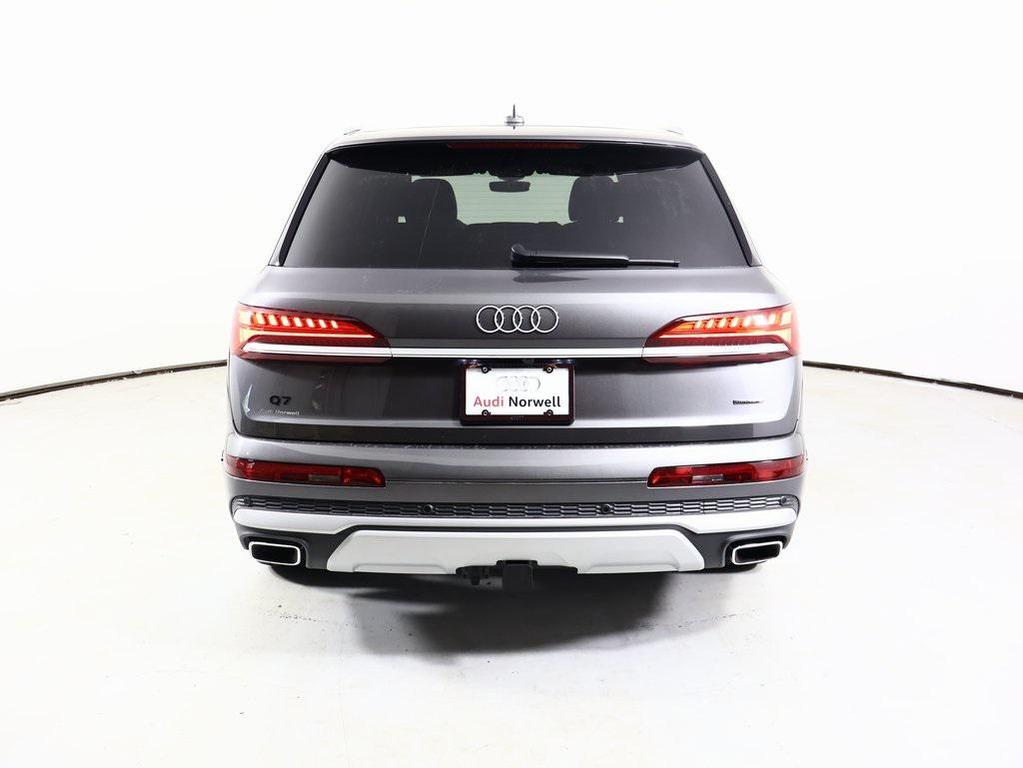 new 2025 Audi Q7 car, priced at $76,335