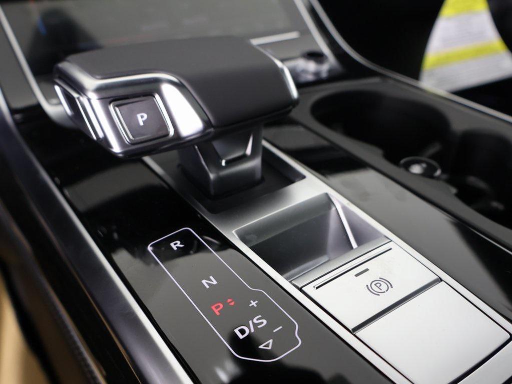 new 2025 Audi Q7 car, priced at $76,335
