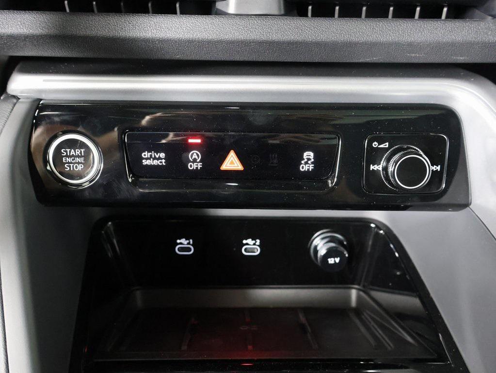 new 2025 Audi Q5 car, priced at $62,080