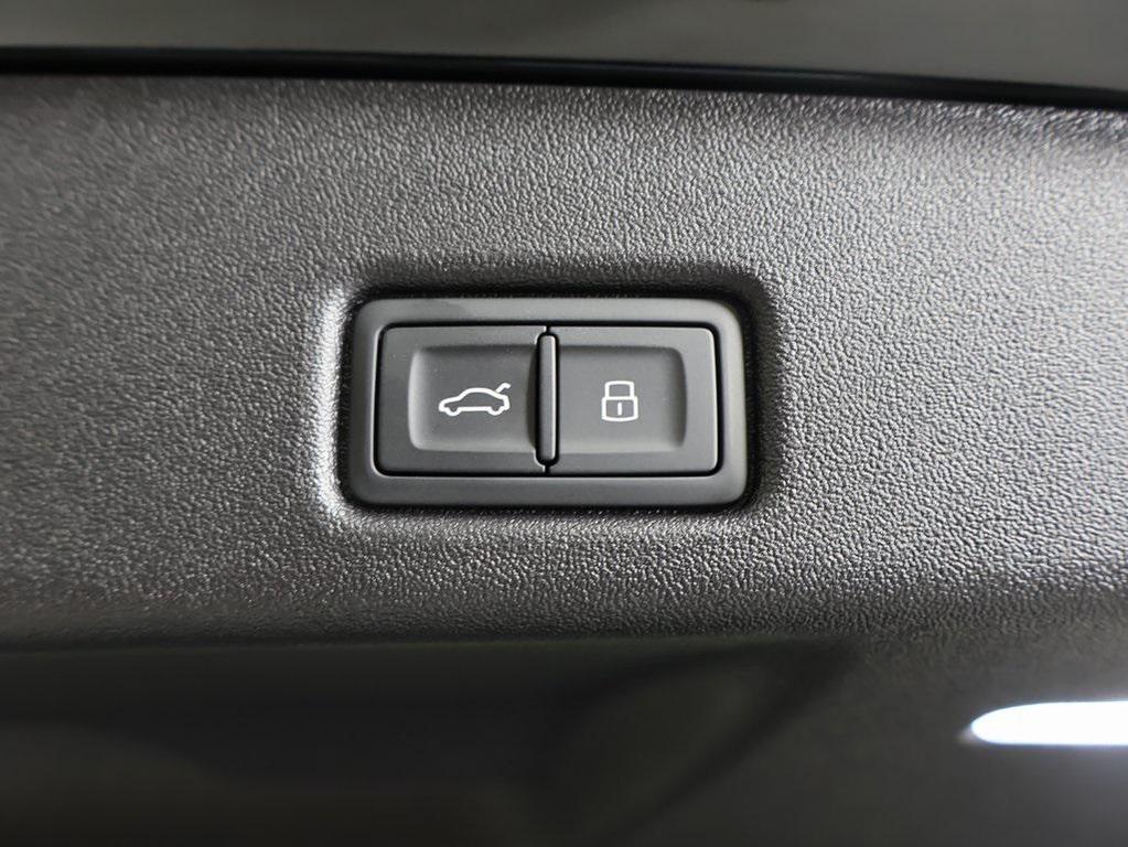 new 2025 Audi Q5 car, priced at $62,080