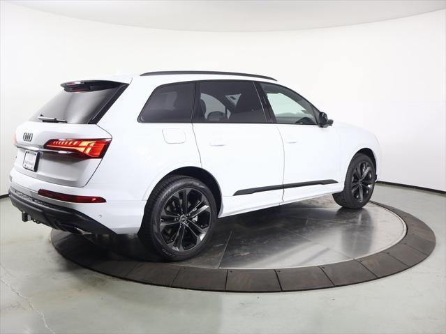 new 2025 Audi Q7 car, priced at $77,880