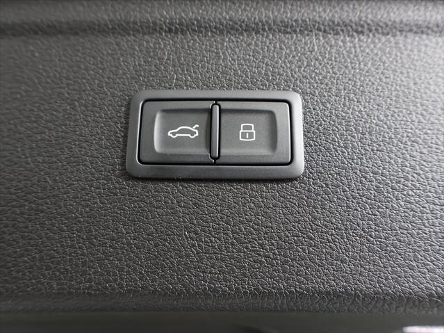new 2025 Audi Q5 car, priced at $67,080