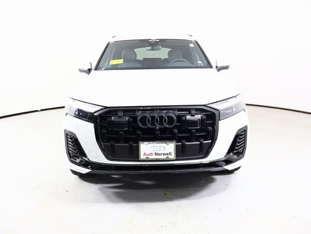 new 2025 Audi Q7 car, priced at $77,805