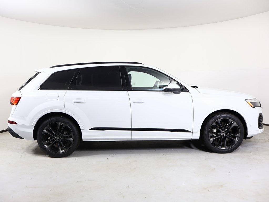 new 2025 Audi Q7 car, priced at $77,805