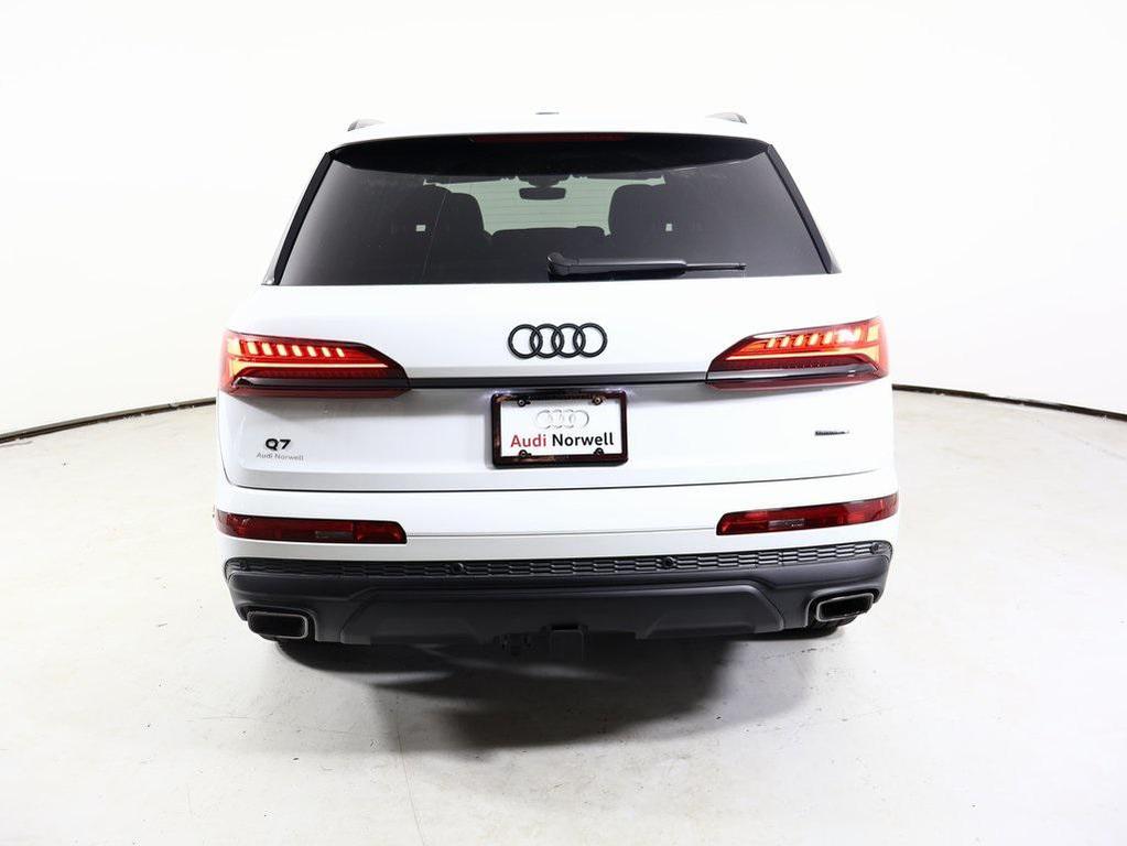 new 2025 Audi Q7 car, priced at $77,805
