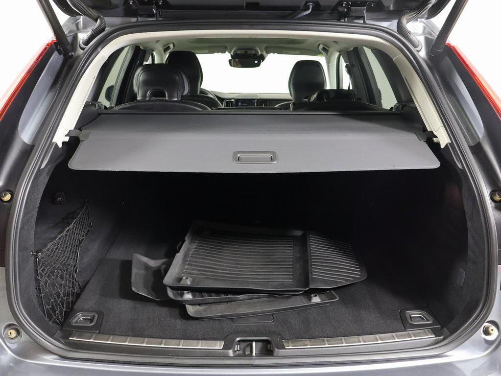 used 2020 Volvo XC60 car, priced at $24,490