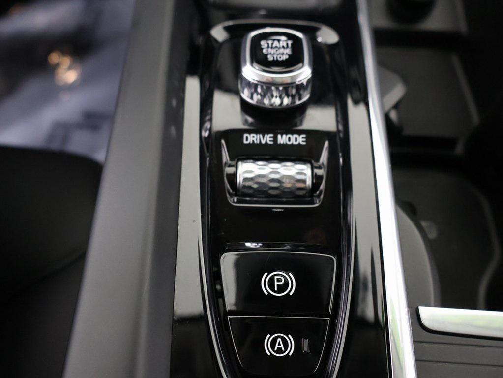 used 2020 Volvo XC60 car, priced at $24,490