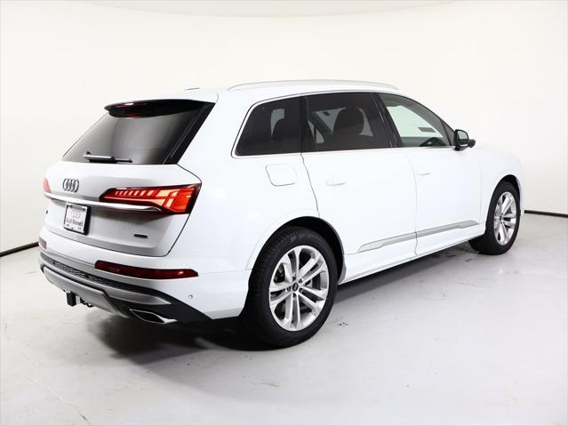 new 2025 Audi Q7 car, priced at $81,780