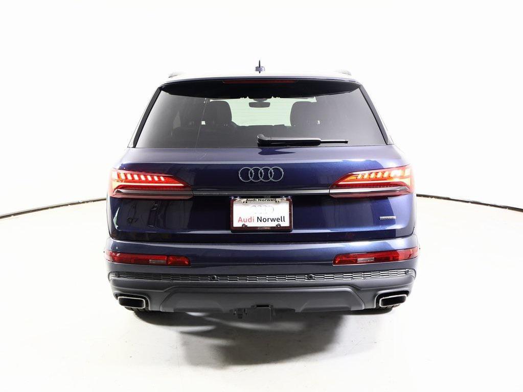 new 2025 Audi Q7 car, priced at $72,580
