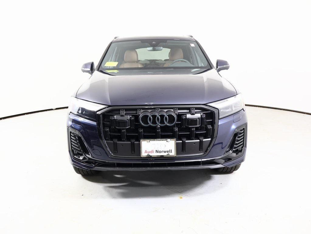 new 2025 Audi Q7 car, priced at $72,580