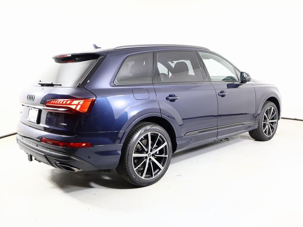 new 2025 Audi Q7 car, priced at $72,580