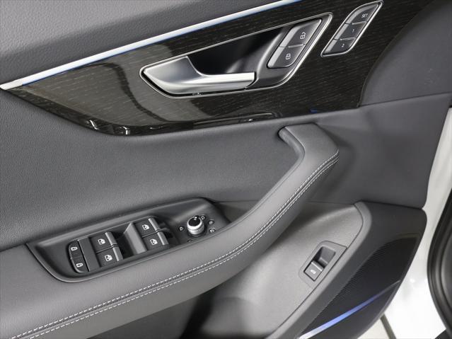 new 2025 Audi Q7 car, priced at $77,805