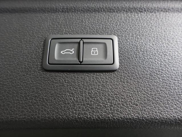 new 2025 Audi SQ5 car, priced at $72,870