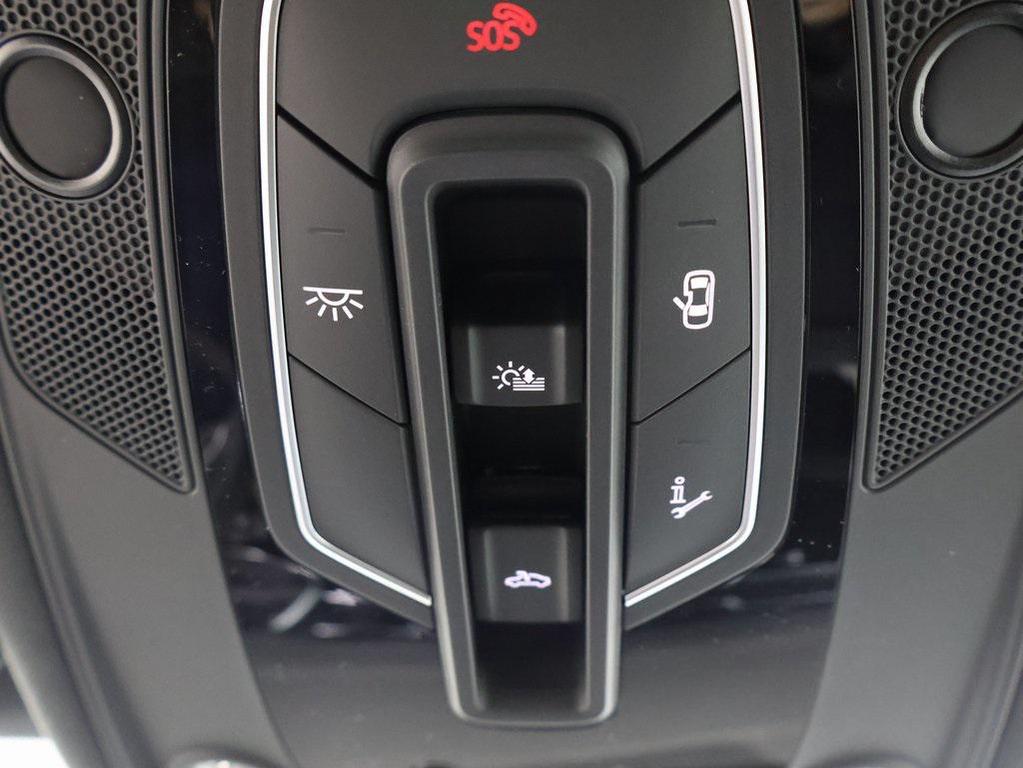 new 2026 Audi Q7 car, priced at $68,045