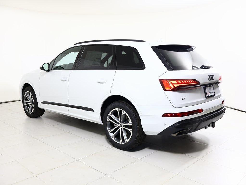 new 2026 Audi Q7 car, priced at $68,045