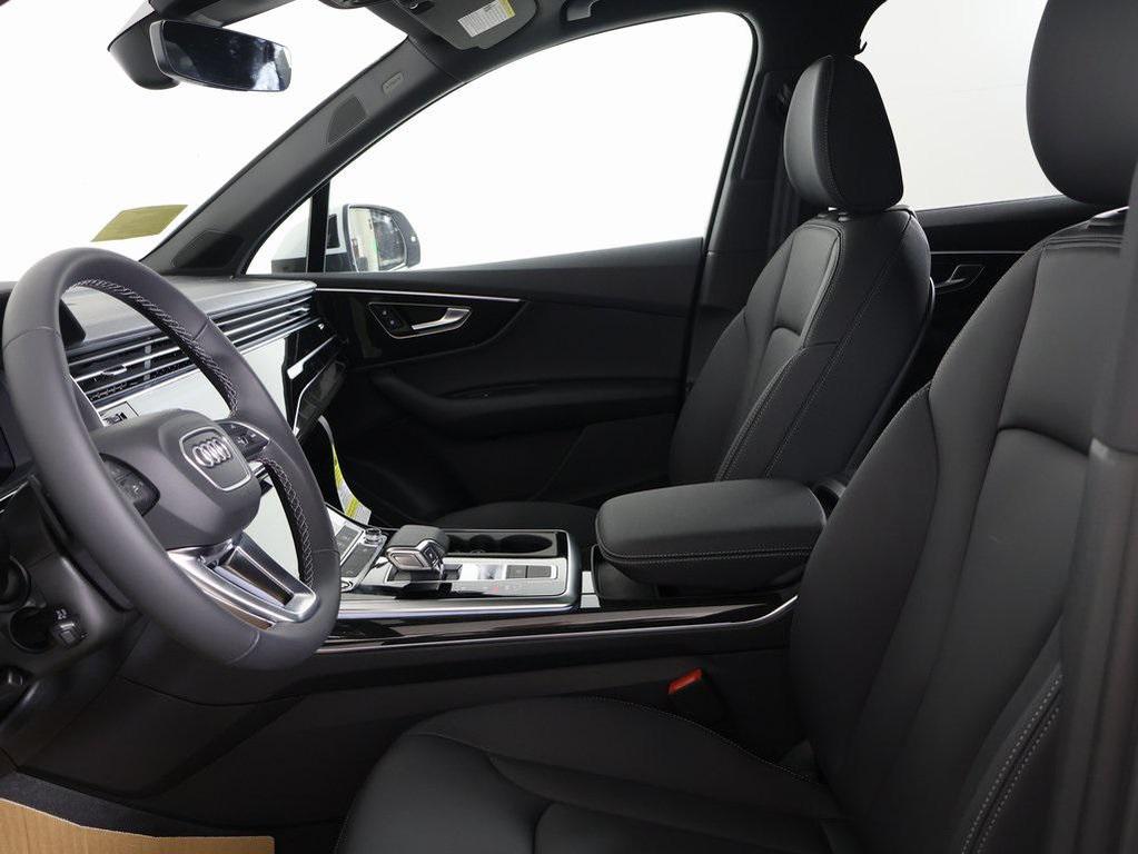 new 2026 Audi Q7 car, priced at $68,045