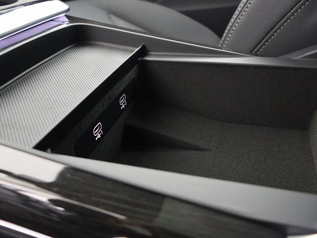 new 2026 Audi Q7 car, priced at $68,045