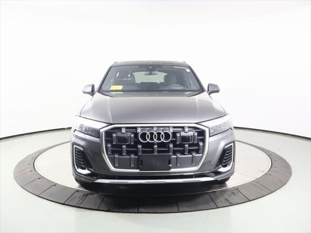 new 2025 Audi Q7 car, priced at $81,785