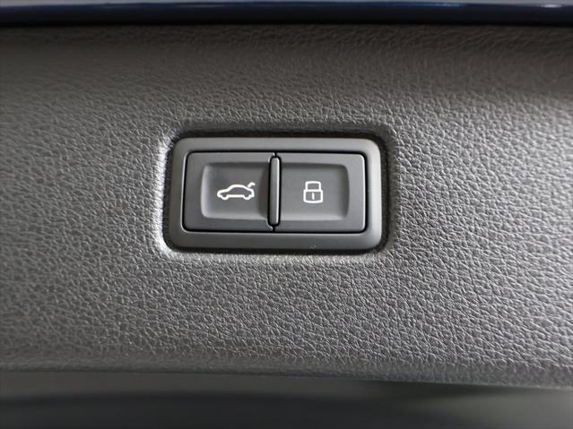 new 2025 Audi Q7 car, priced at $76,335