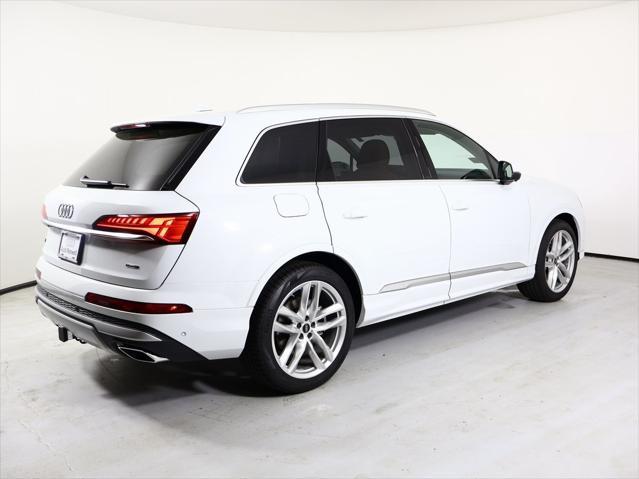new 2025 Audi Q7 car, priced at $84,210