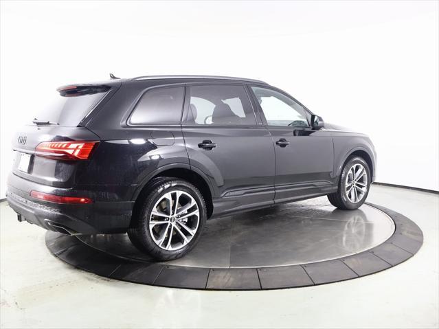 used 2025 Audi Q7 car, priced at $62,000