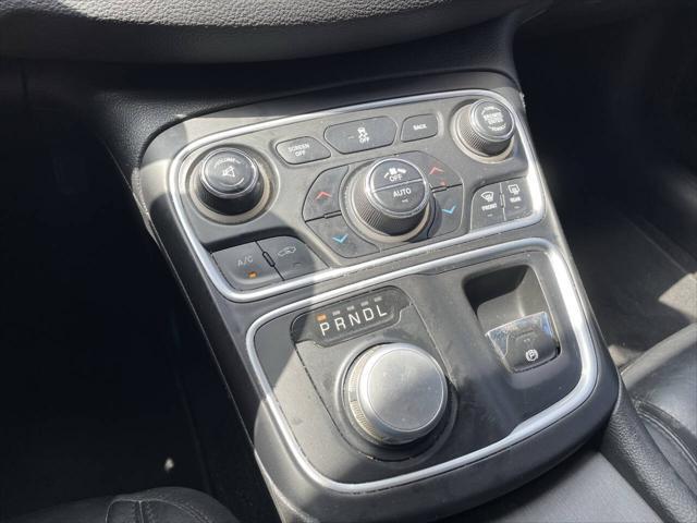used 2015 Chrysler 200 car, priced at $4,888