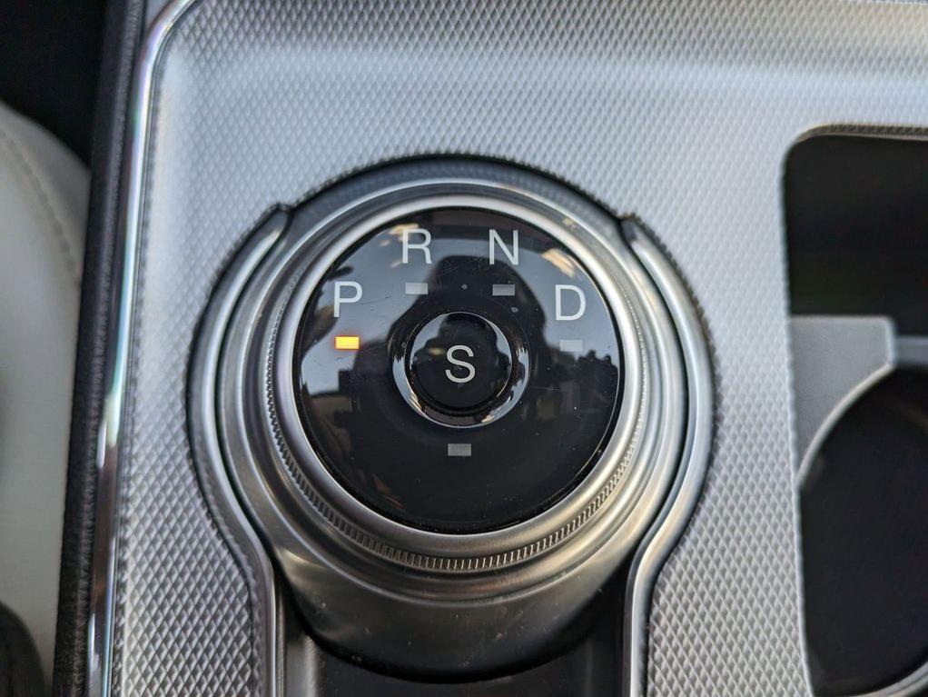 used 2022 Ford Edge car, priced at $31,995